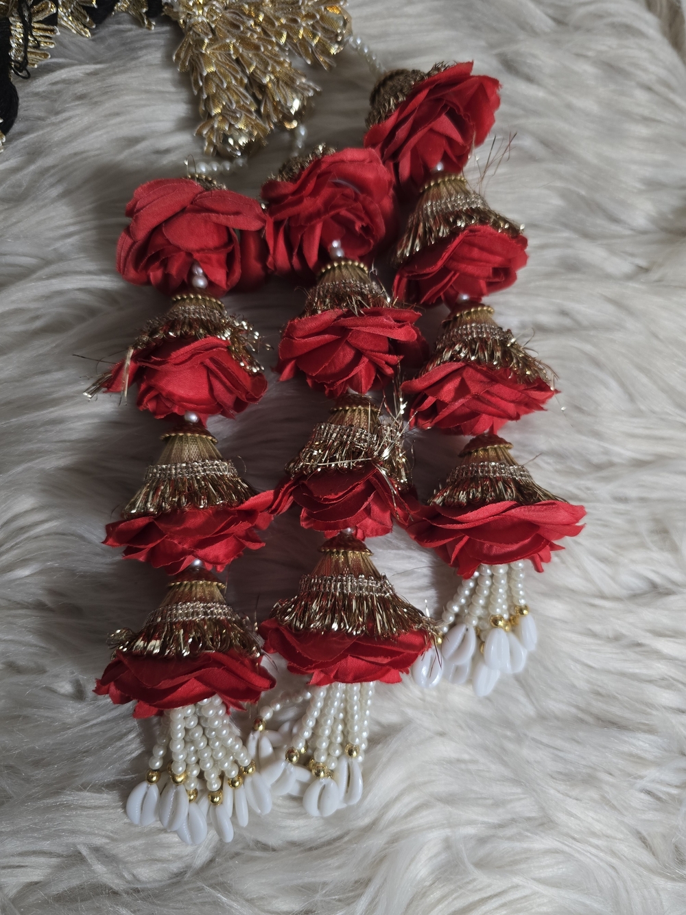 Beautiful Heavy Desi Paranda With Rose Detail - Picture 3 of 8